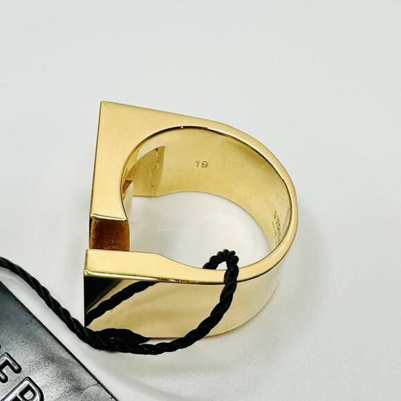Versace Statement Band Ring Size 19/ US 8.5 Gold Tone Greca Icon Logo NIB - Picture 6 of 8